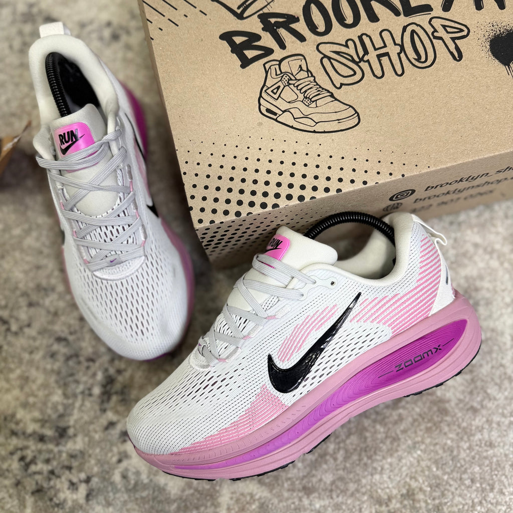 NIKE VOMERO 18 - FUCSIA