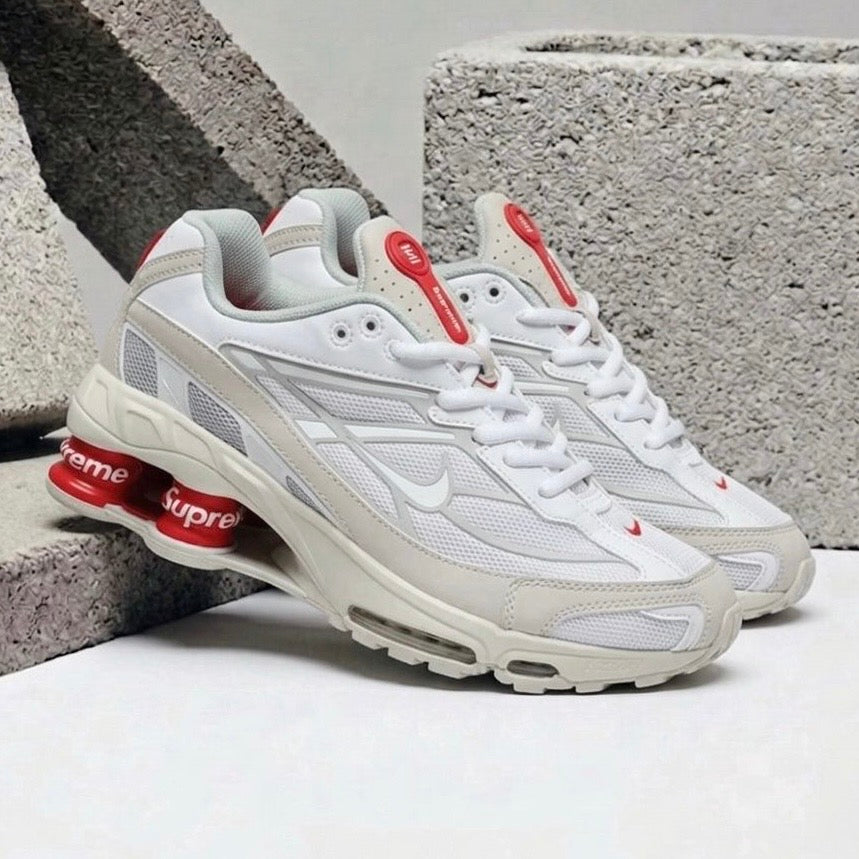 NIKE SHOX SUPREME