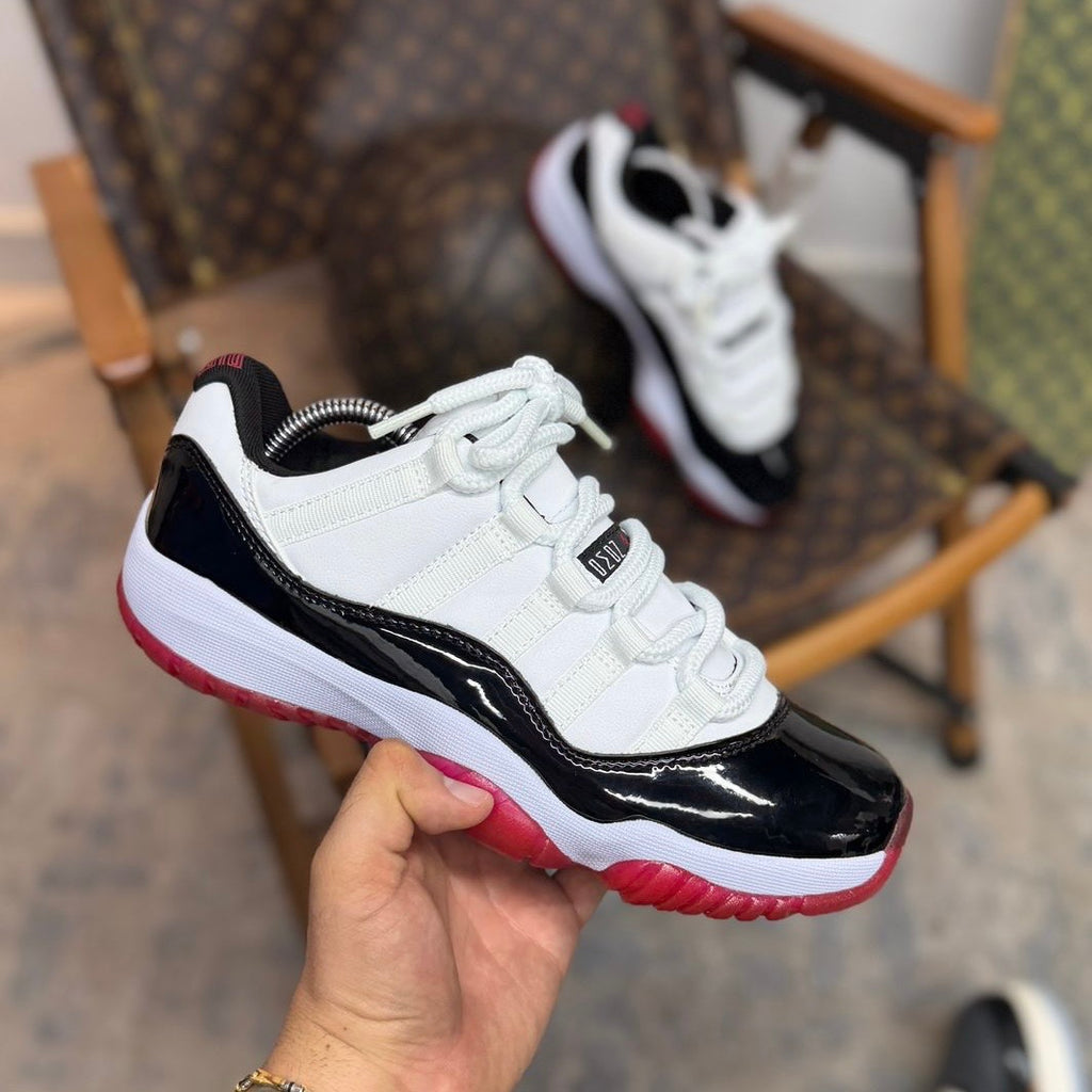 AIR JORDAN 11 - HOMBRE