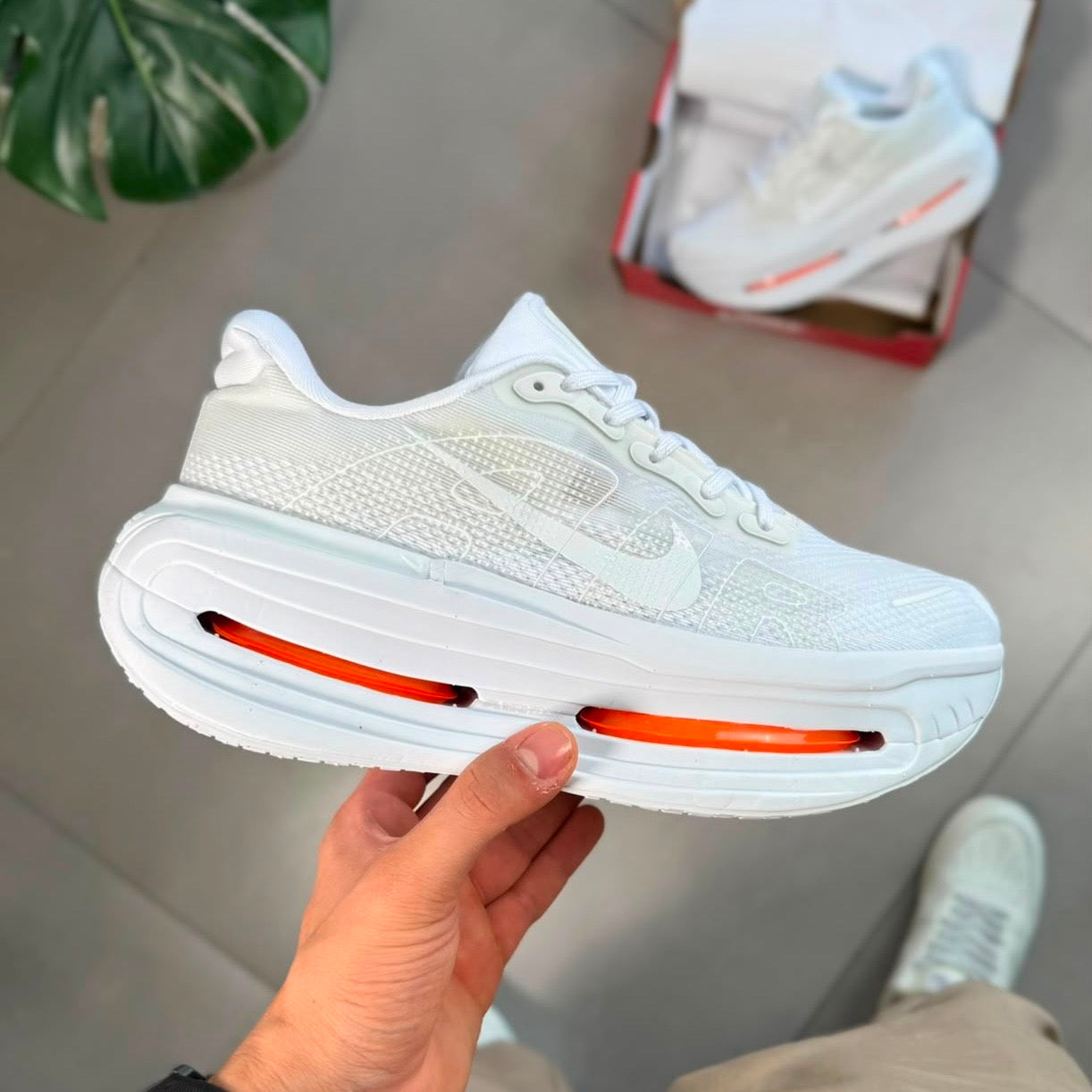 NIKE VOMERO PREMIUM - HOMBRE