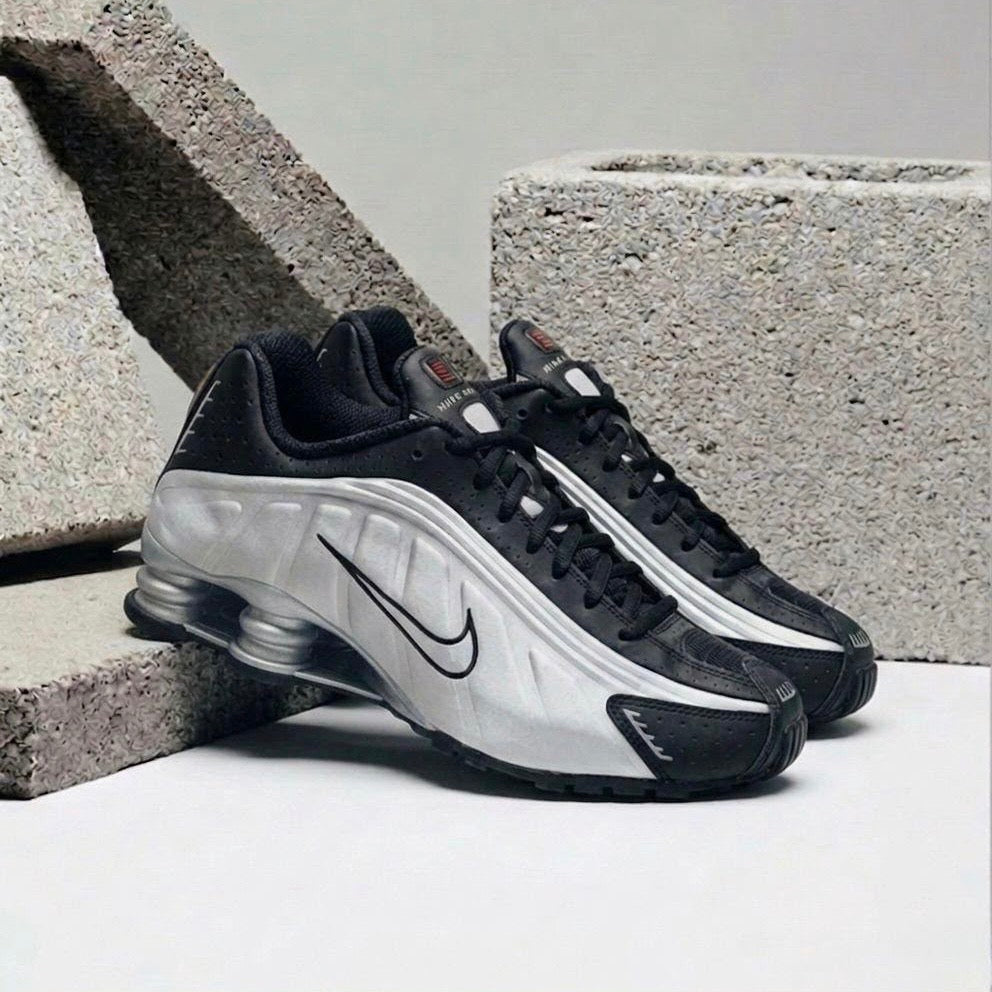 NIKE SHOX