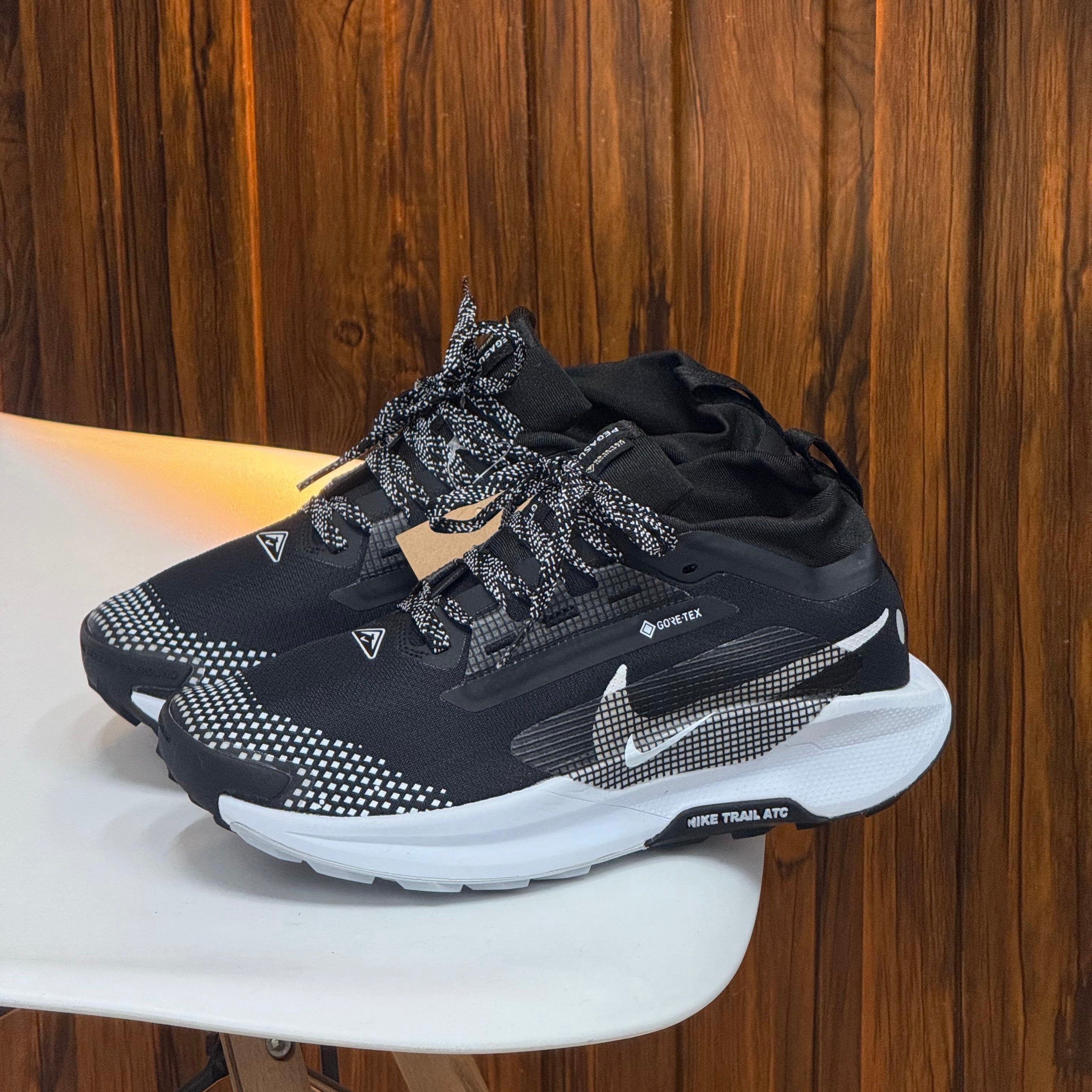 NIKE ZEGAMA TRAIL 2 - HOMBRE