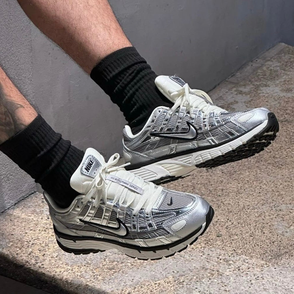 NIKE P6000