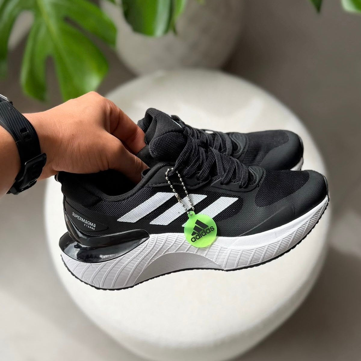 ADIDAS SUPERMANGA