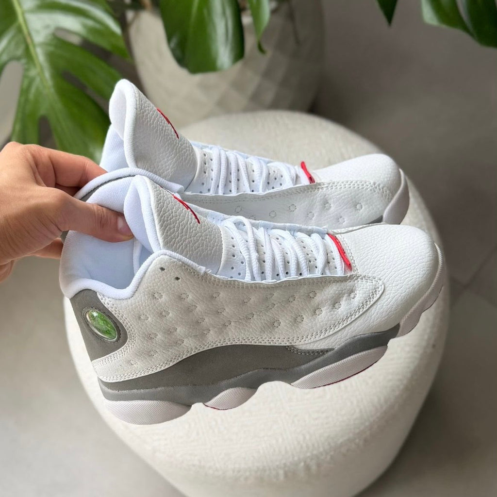 AIR JORDAN RETRO 13