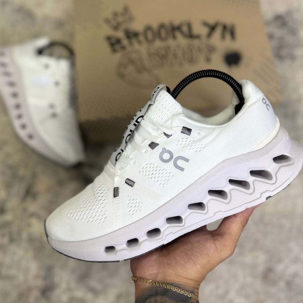 ON CLOUDRUNNER - BLANCO
