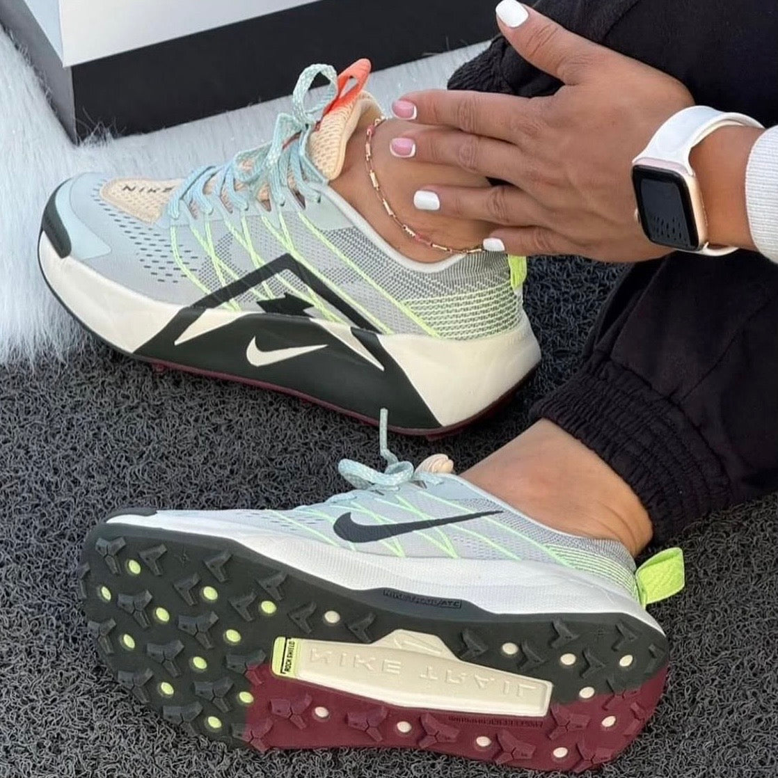 NIKE PEGASUS TRAIL - DAMA