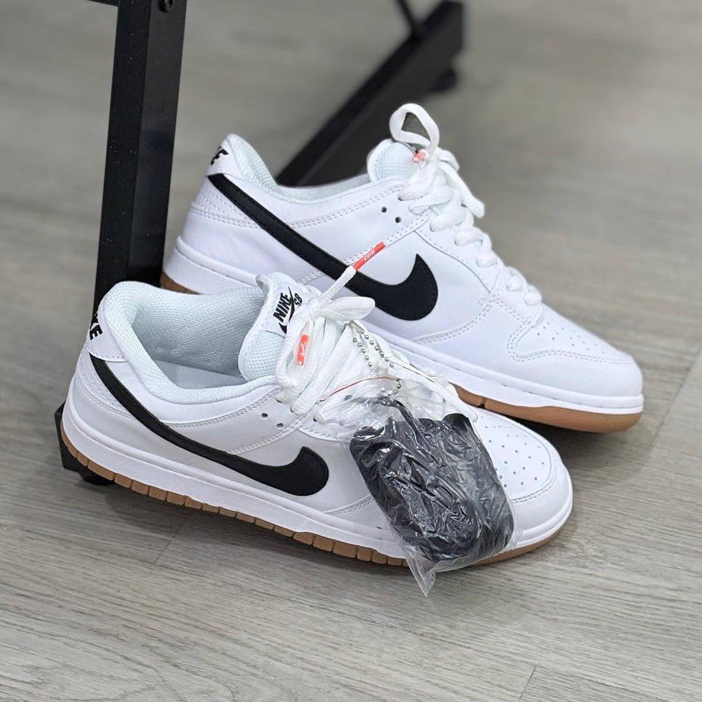 NIKE SB DUNK