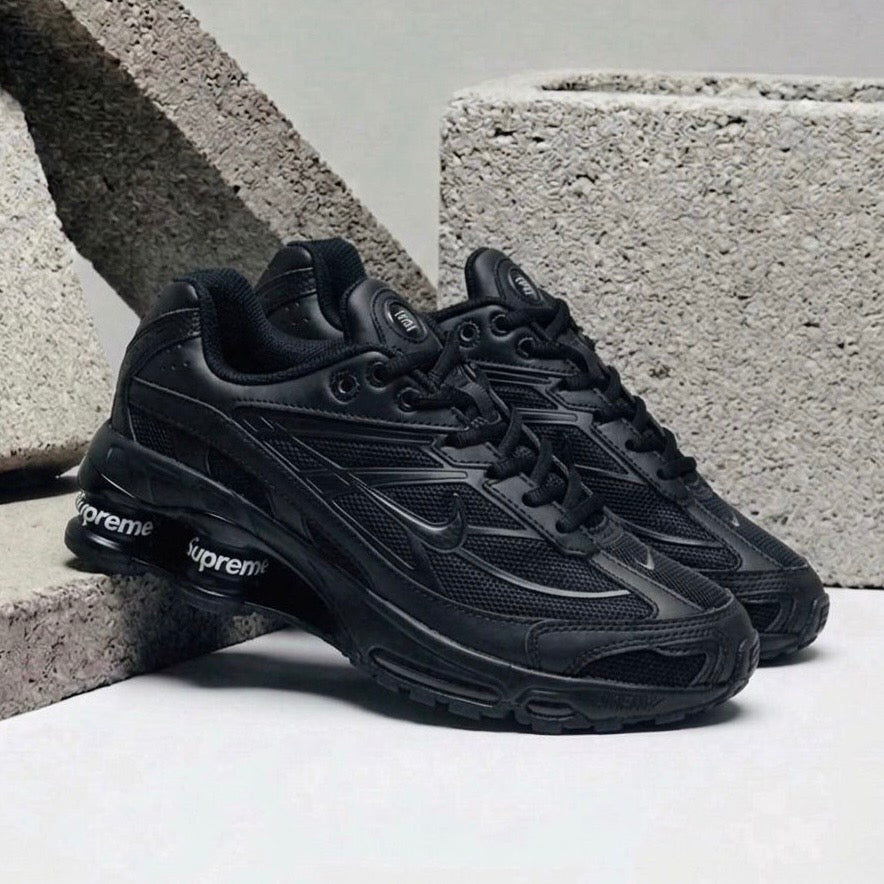 NIKE SHOX SUPREME