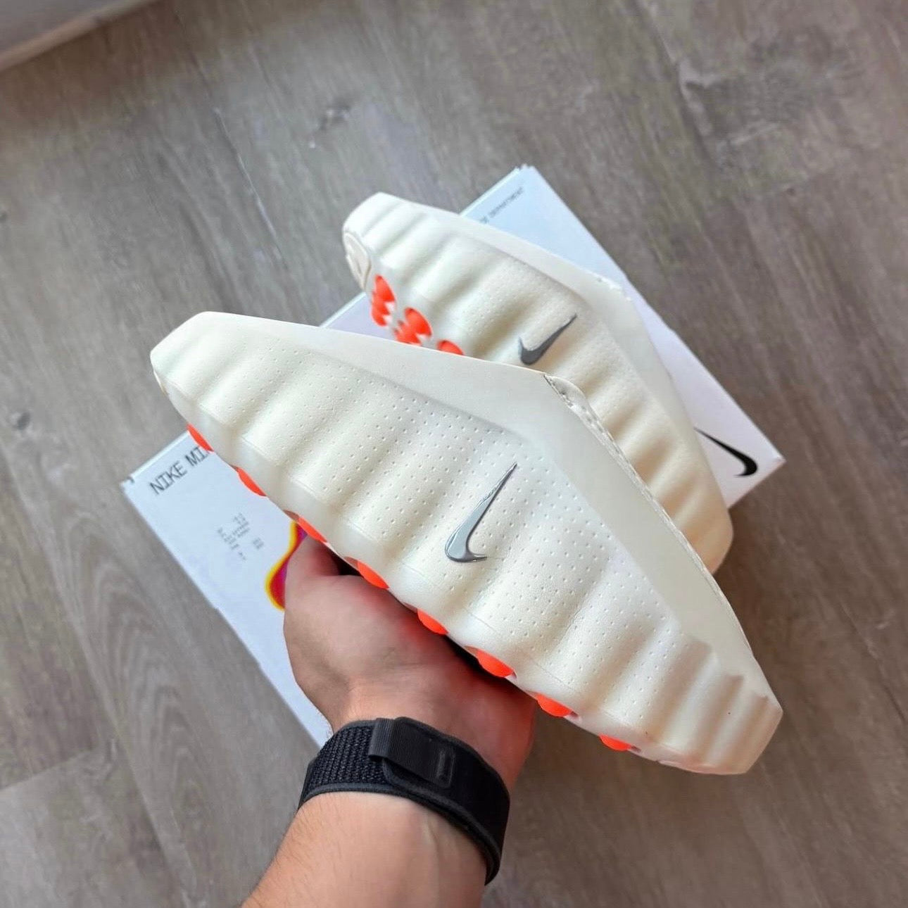 NIKE MIND 001