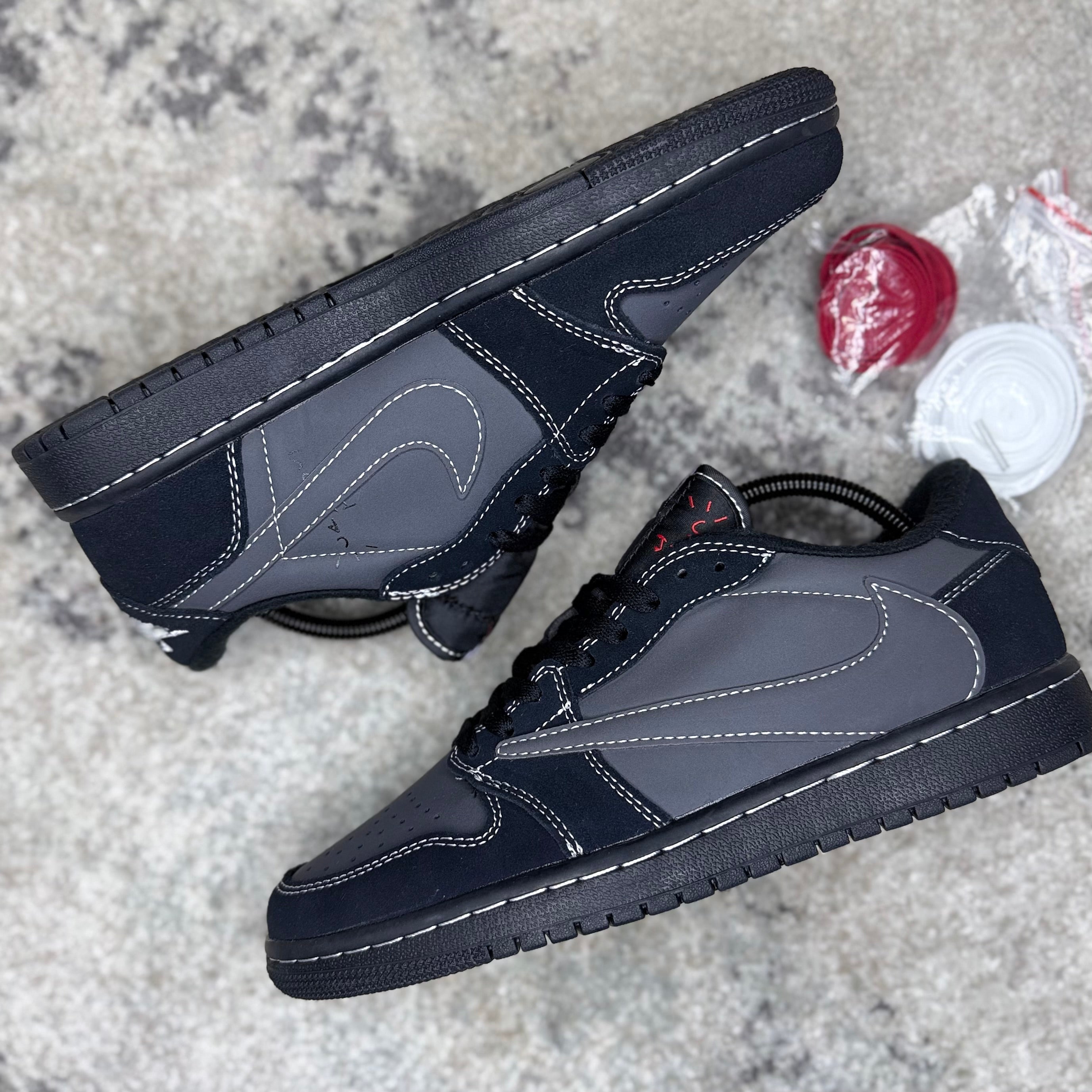 AIR JORDAN 1 LOW - TRAVIS SCOTT BLACK