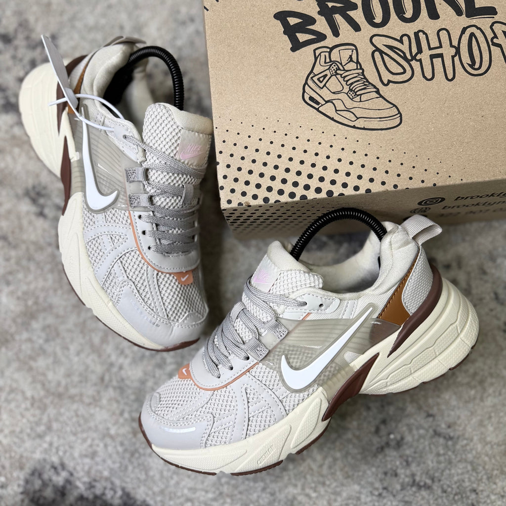 NIKE V2K RUN