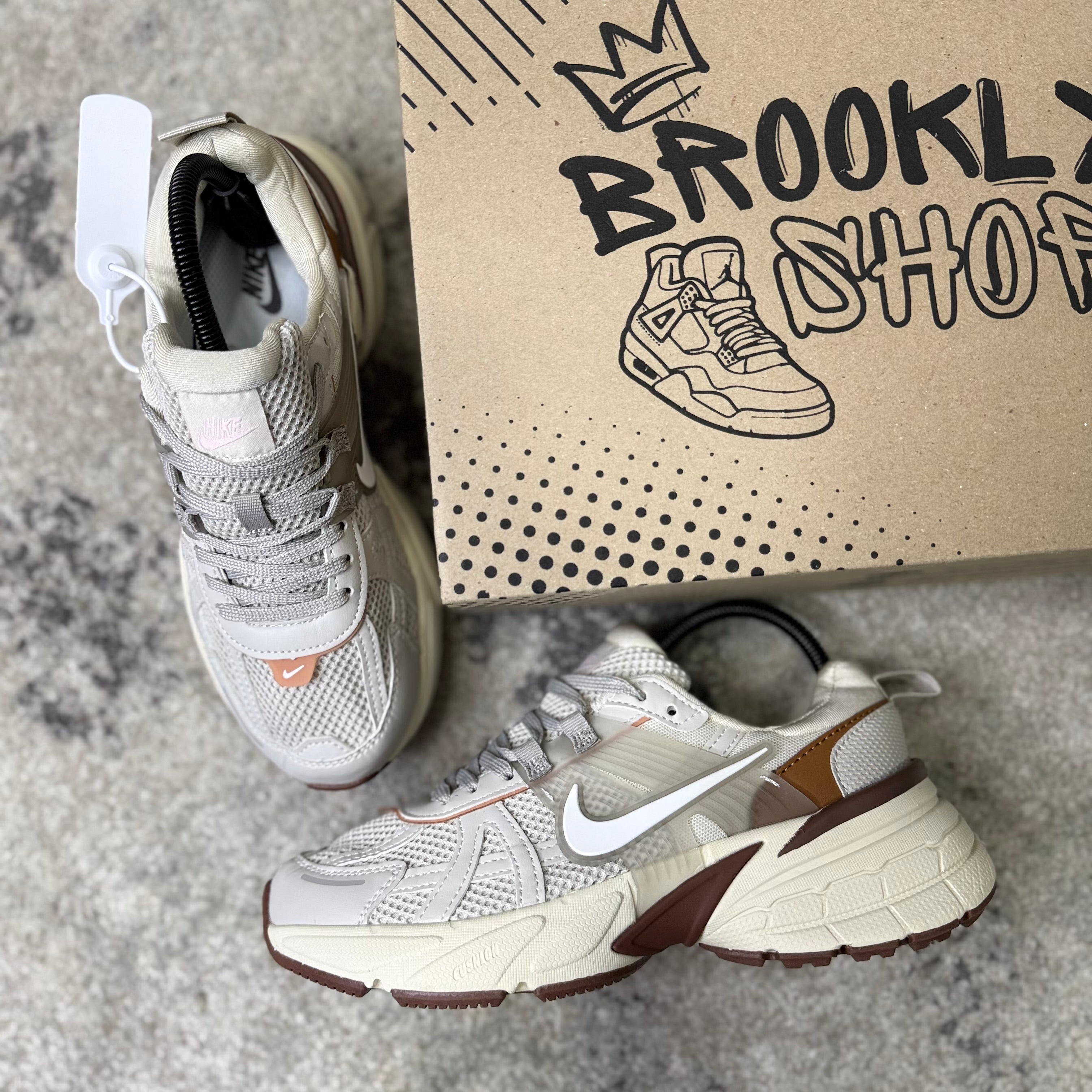 NIKE V2K RUN