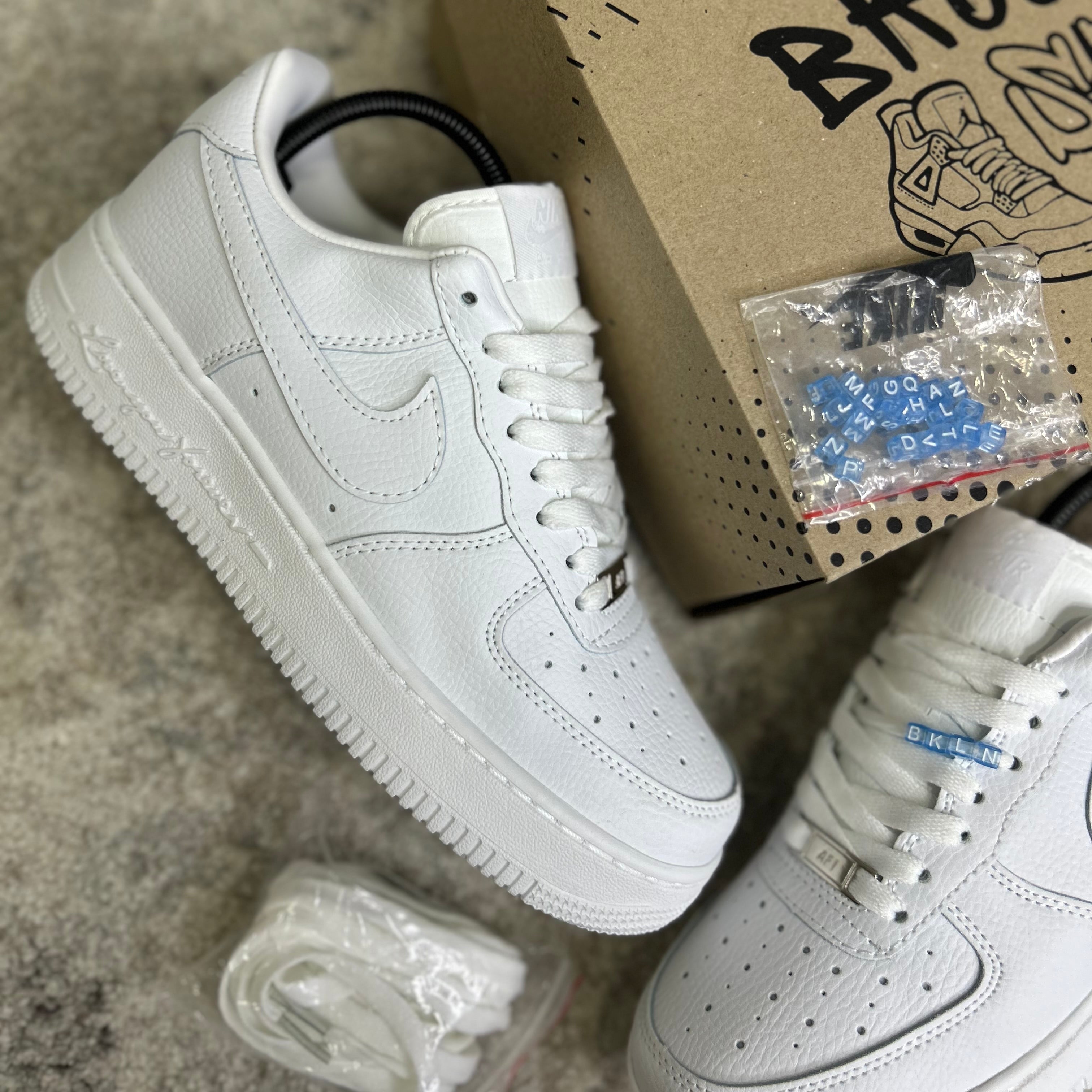 NIKE AIR FORCE 1 - DRAKE LOVER BOY