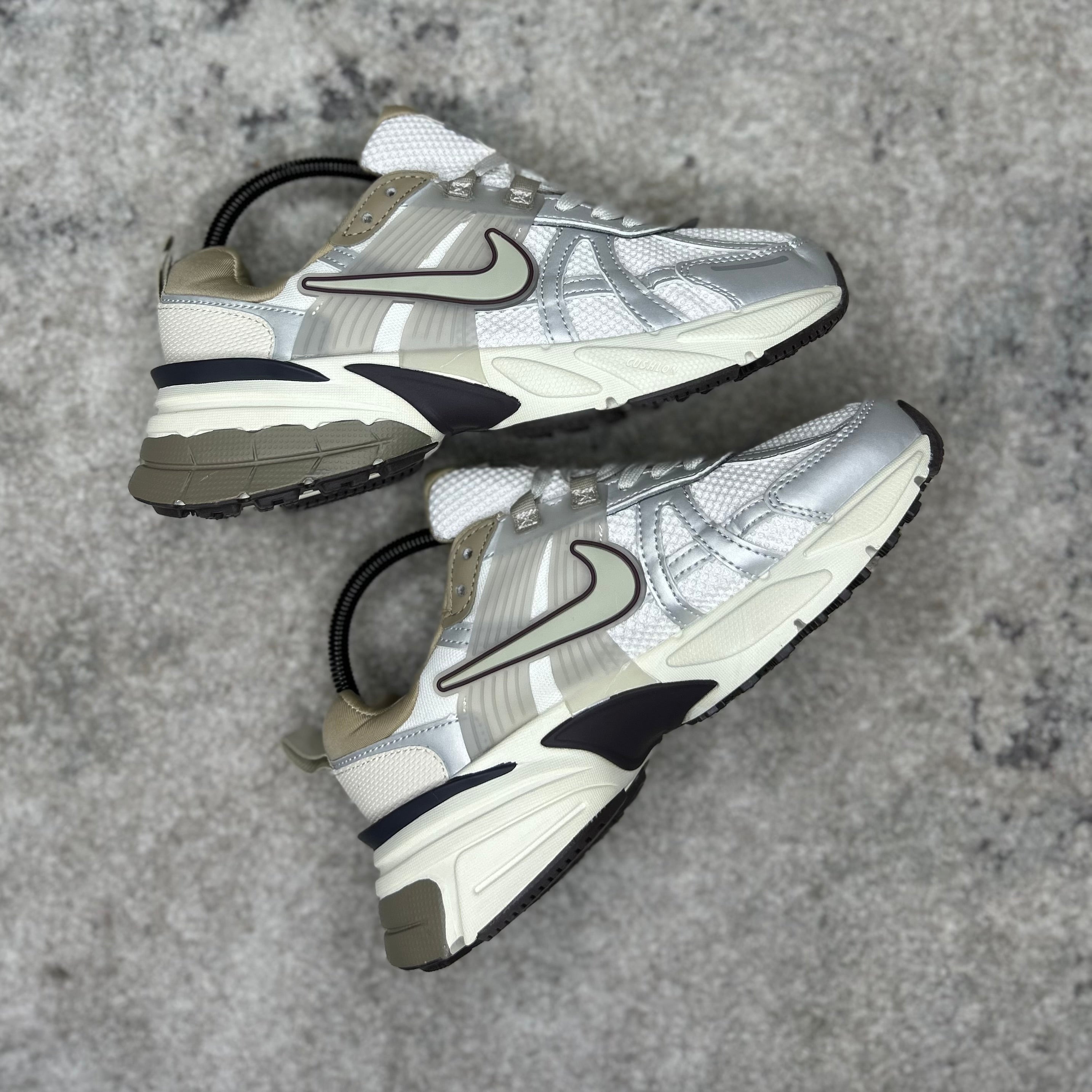 NIKE V2K RUN - BEIGE (AAA)