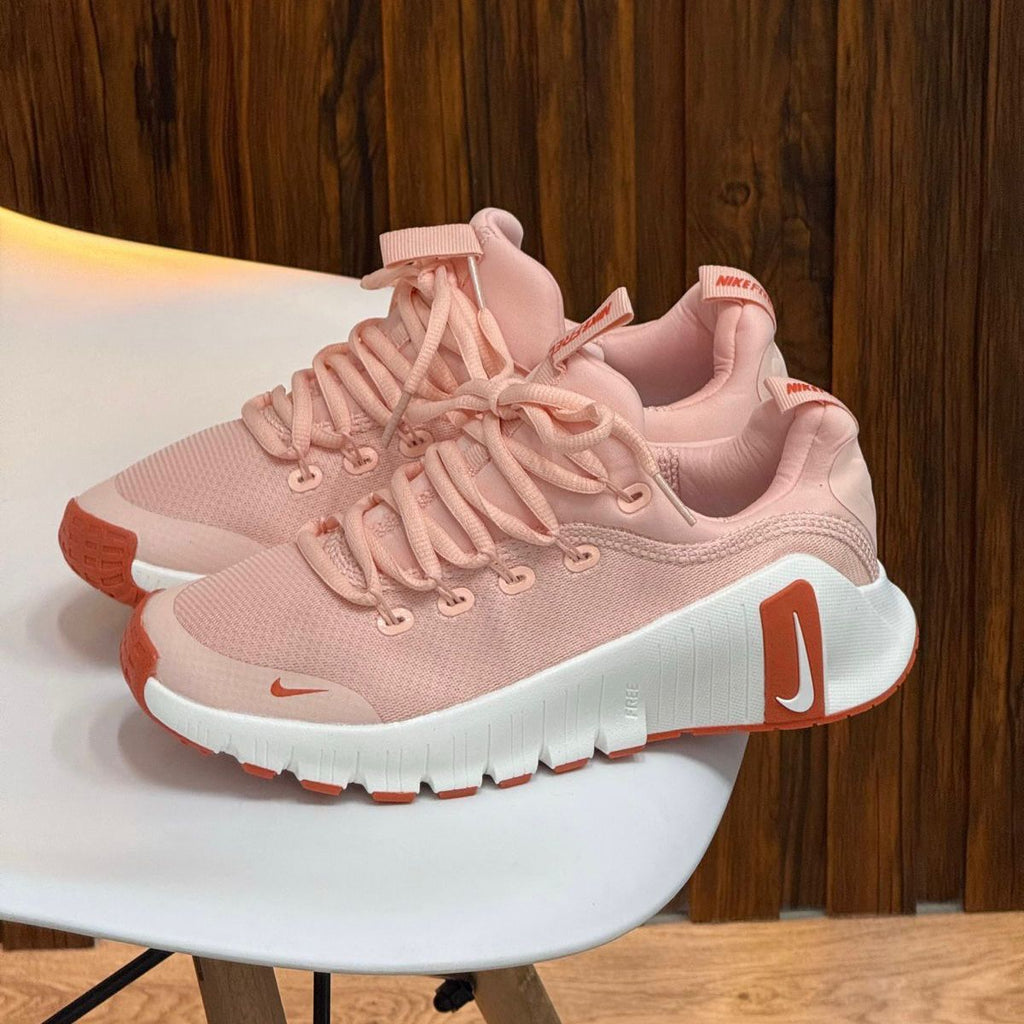 NIKE FREE METCOM 6