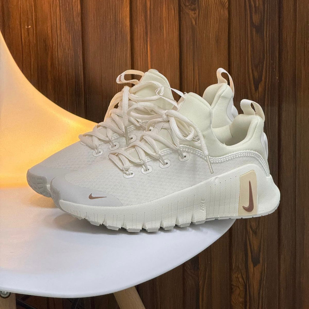 NIKE FREE METCOM 6
