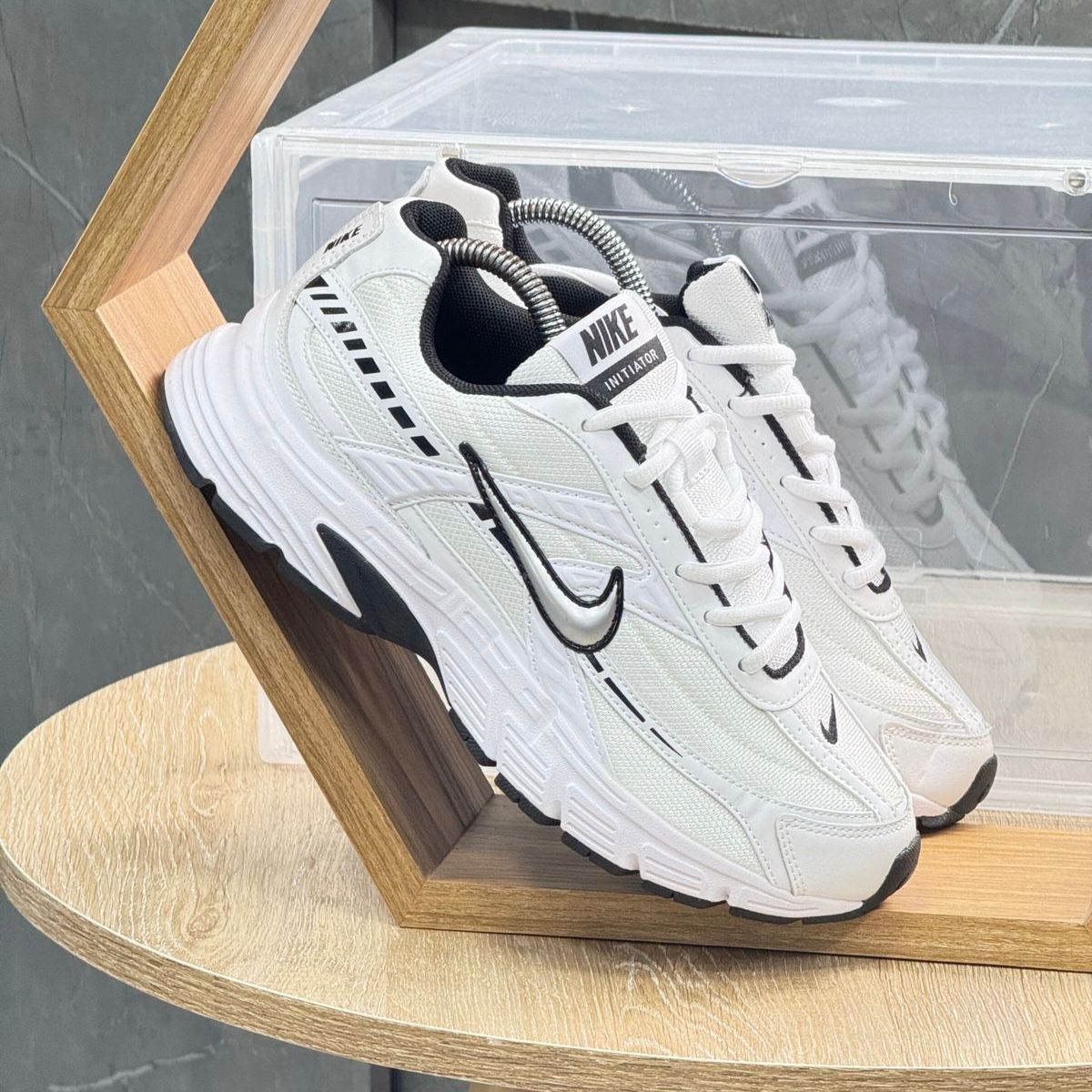 NIKE INITIATOR - HOMBRE