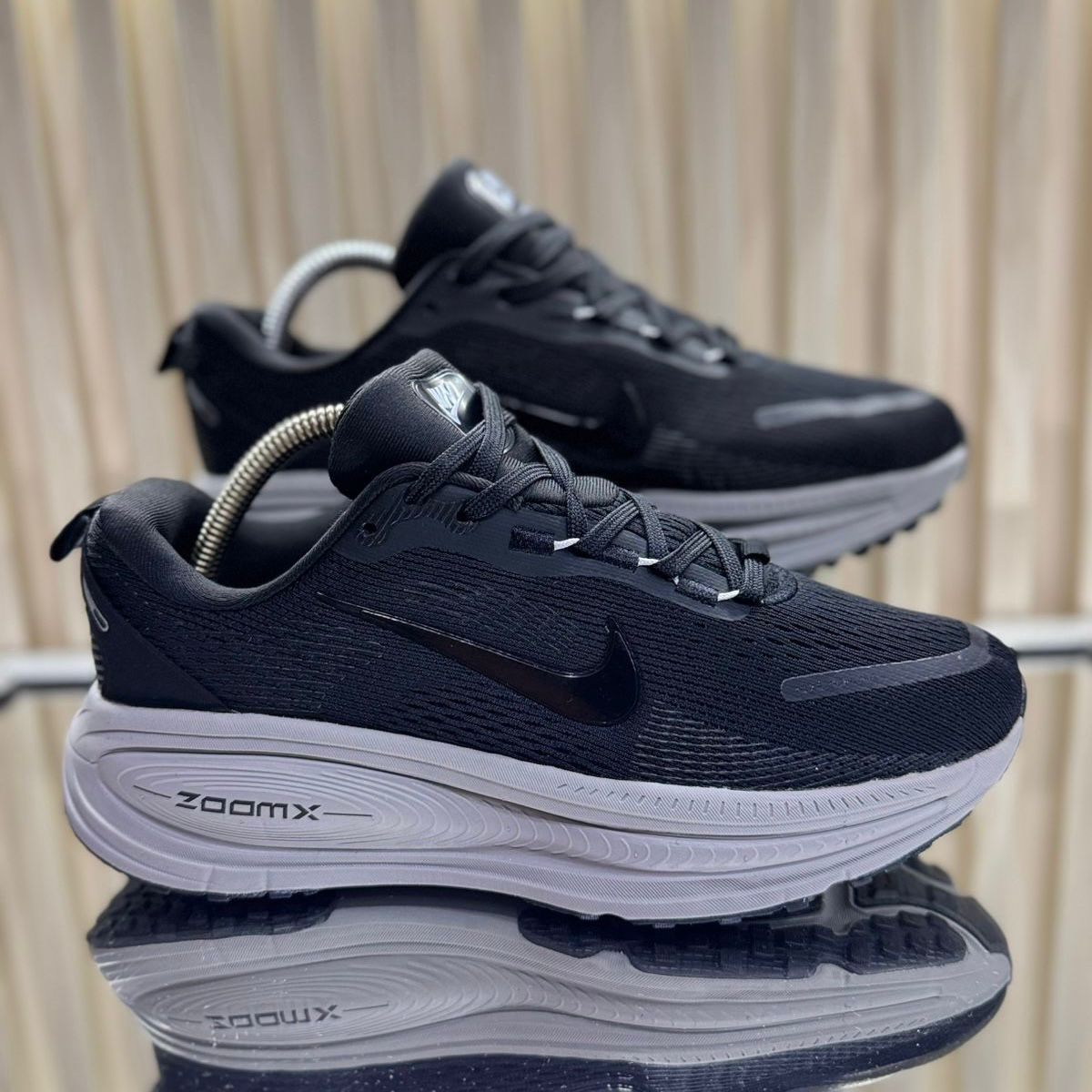 NIKE ZOOMX V - HOMBRE