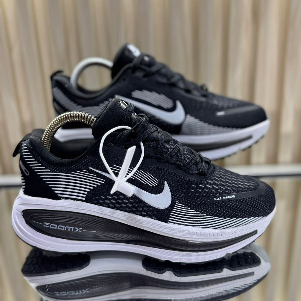 NIKE ZOOMX V - HOMBRE