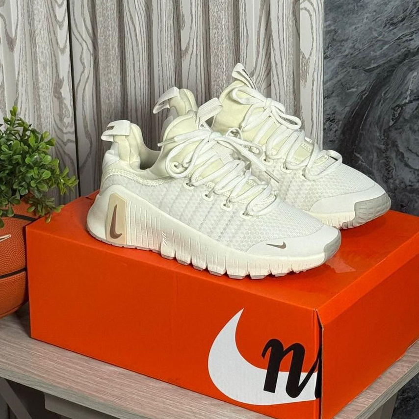 NIKE METCOM 6